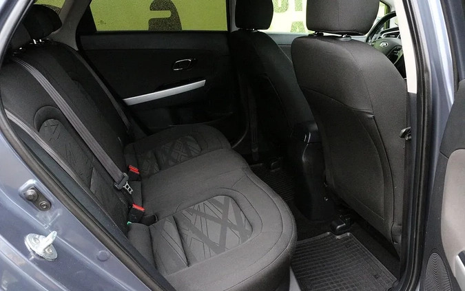 Kia Ceed cena 35900 przebieg: 104000, rok produkcji 2013 z Brzeziny małe 277